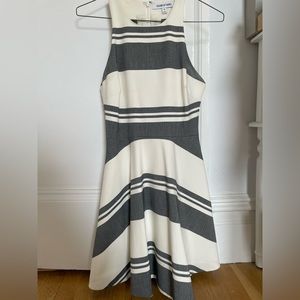 Elizabeth and James A-Line Dress in Grey/White, Size 0